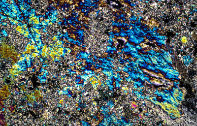 Click the photo to view the thin section photos.