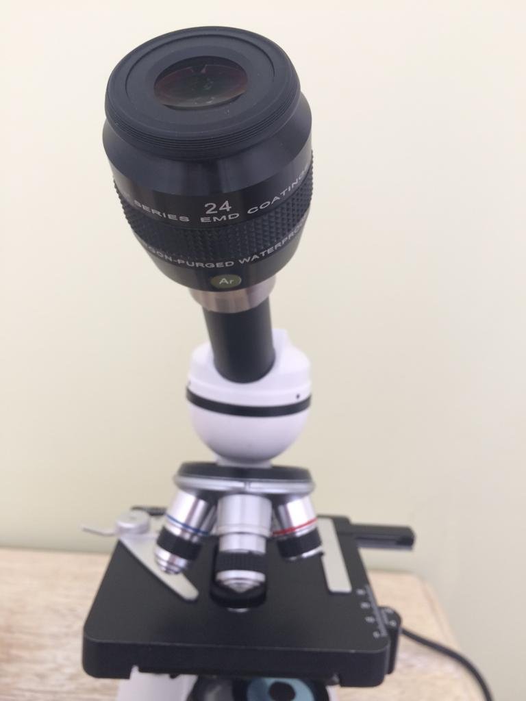 This eyepiece is virtually parafocal