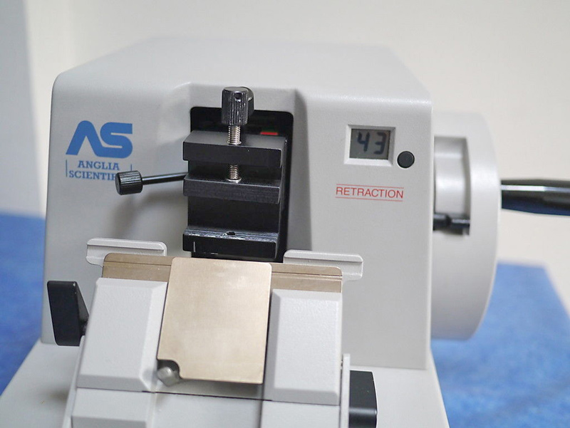 ws_shandon_microtome-(2).jpg